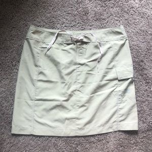 Women’s North Face Hiking Skirt - Size 6
